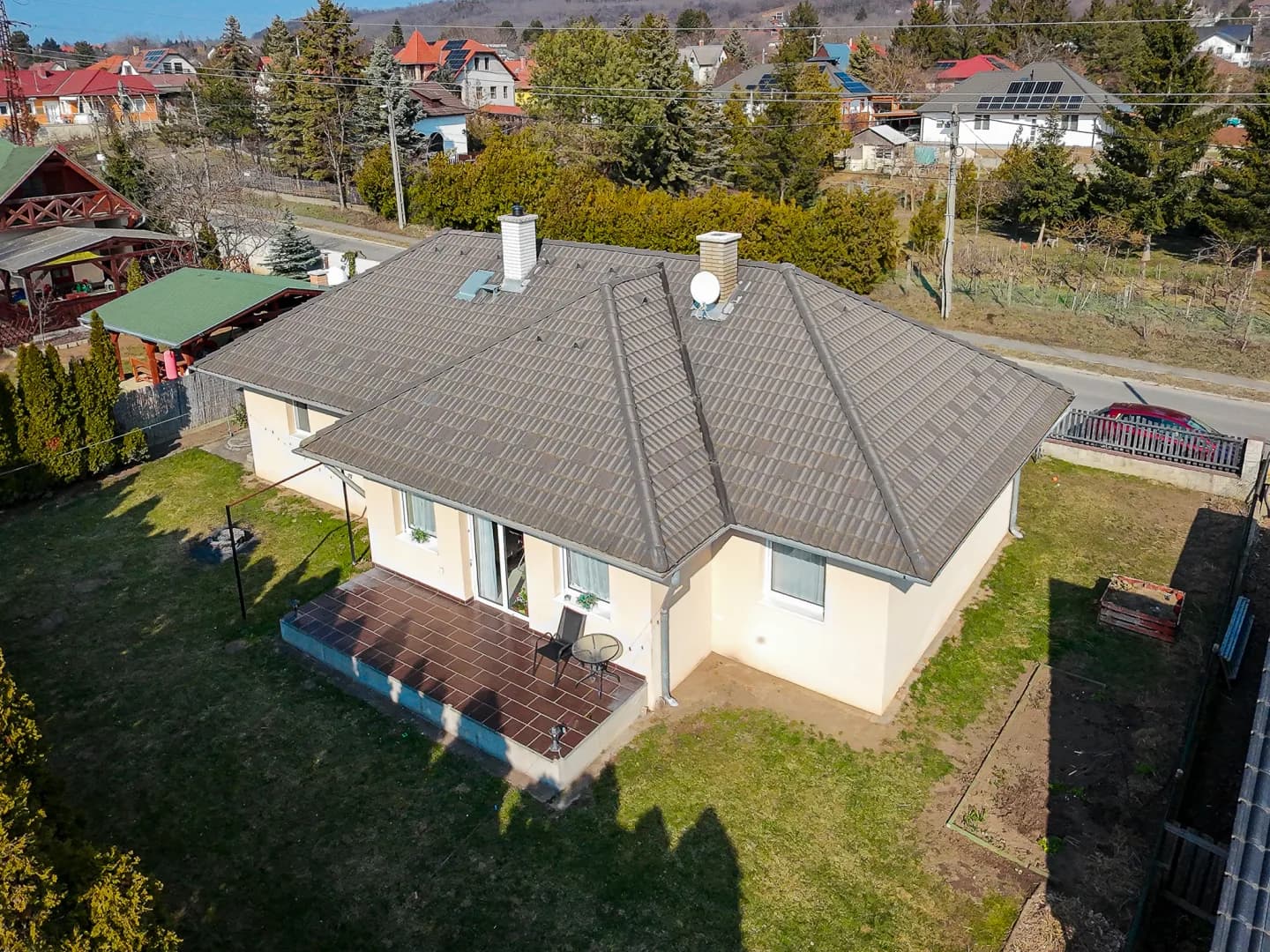 Kandallós, kulcsrakész családi ház, garázzsal